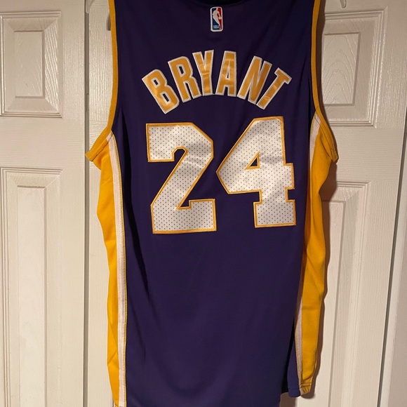 Kobe Bryant - Adidas Swingman Jersey - NWT - Picture 2 of 3